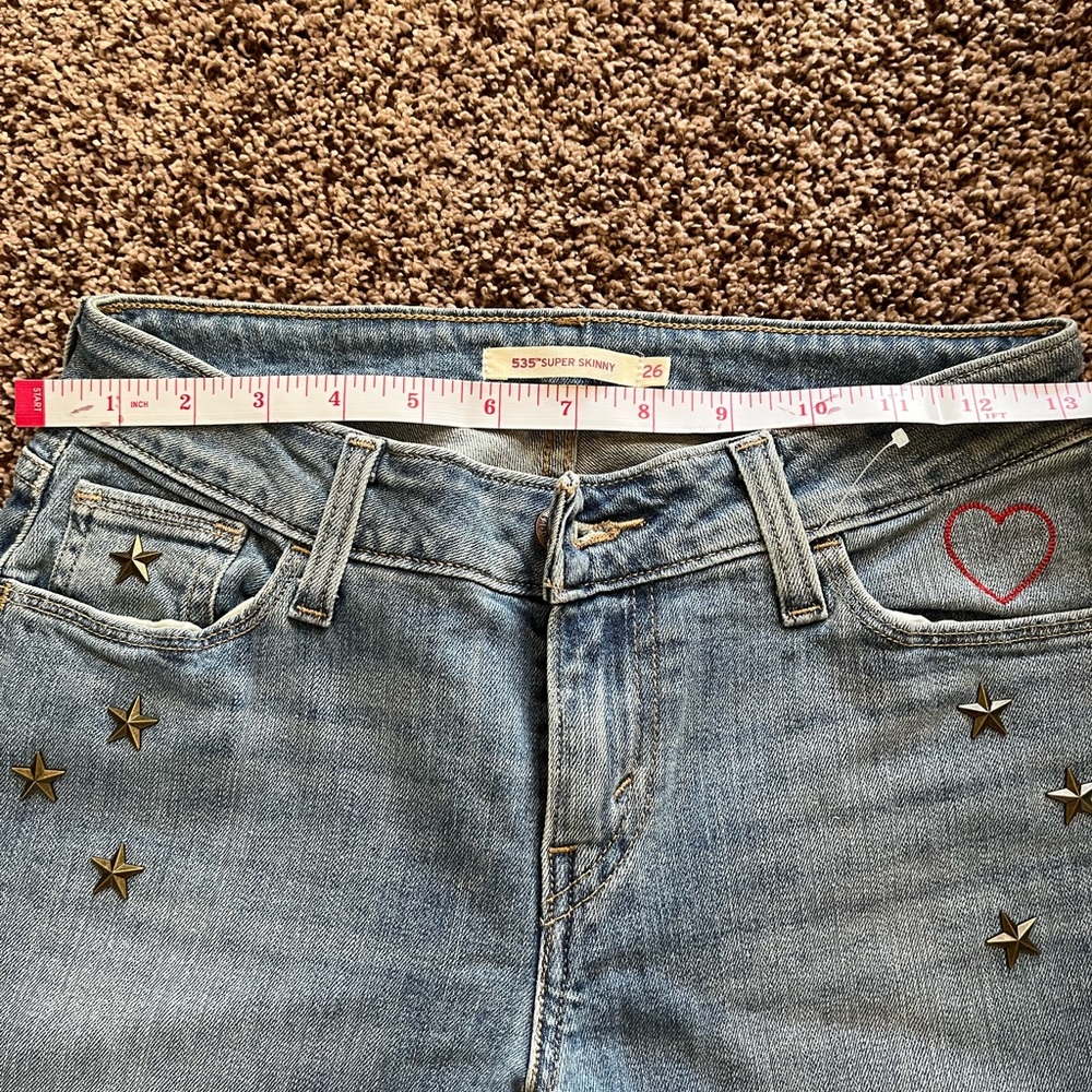 Levi's Light Blue Skinny Jeans with Star and Heart Details - Picture 7 of 10